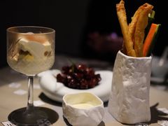 -穹六人间 people 6(岳阳路店)