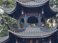 -峨眉山报国寺