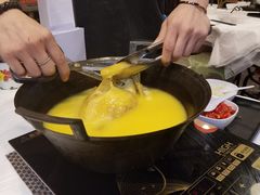 -鲜入围煮花胶鸡海鲜火锅