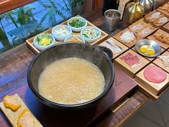 -银米·云南传统过桥米线(双廊黑金冠店)