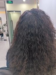 -V7 HAIR SALON