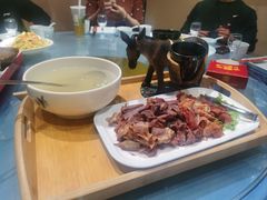 -乔家小院•非遗驴肉•青岛菜(滨河路店)