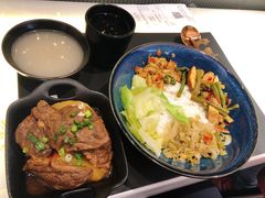 红烧牛腱饭-馔豚·台北菜专门店(深圳湾万象城店)