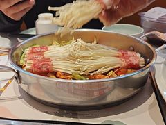 -黄记煌三汁焖锅(新佳丽江汉路店)