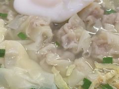 -胖子馄饨坊