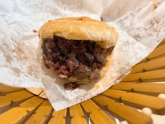 精品驴肉火烧-闫家驴肉老店(华电一校店)