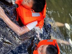 -安吉龙王山峡谷漂流