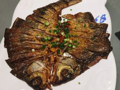 -梓檚中餐厅湖北菜小龙虾武昌鱼排骨藕汤(黄鹤楼店)