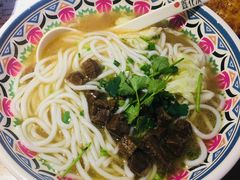 -鑫花溪牛肉米粉(人民广场店)