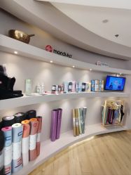 -酉嘉瑜伽YO+YOGA