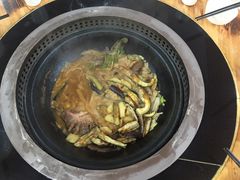 -粘豆包柴火铁锅炖