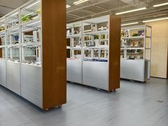 -无奔眼镜·蔡司·依视路授权店(马家堡店)