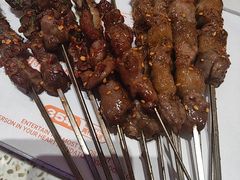 -小董哥烤串·爆汁大油边(故宫店)