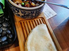 黑三剁配薄饼-雀舞云南菜(乐客城店)