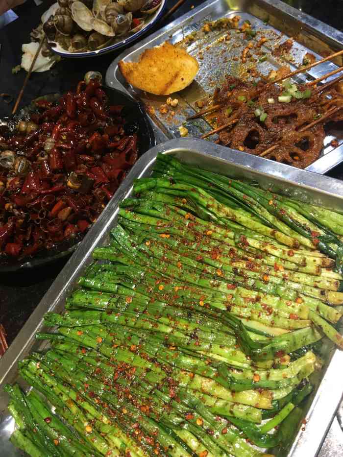 关鱼把把烧-"去江油完,晚上还是想来点醉人的烧烤.于是.