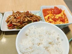 -老乡鸡(上海巴黎春天浦建店)