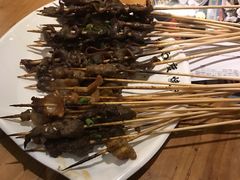 烤鸭胗-路边摊小炉子烧烤