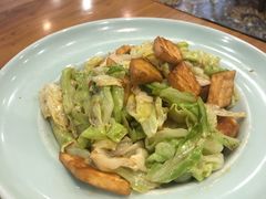 包包菜炒馕-巴依老爷新疆美食(望京小街店)