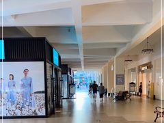 -王府井奥莱临潼小镇(临潼店)