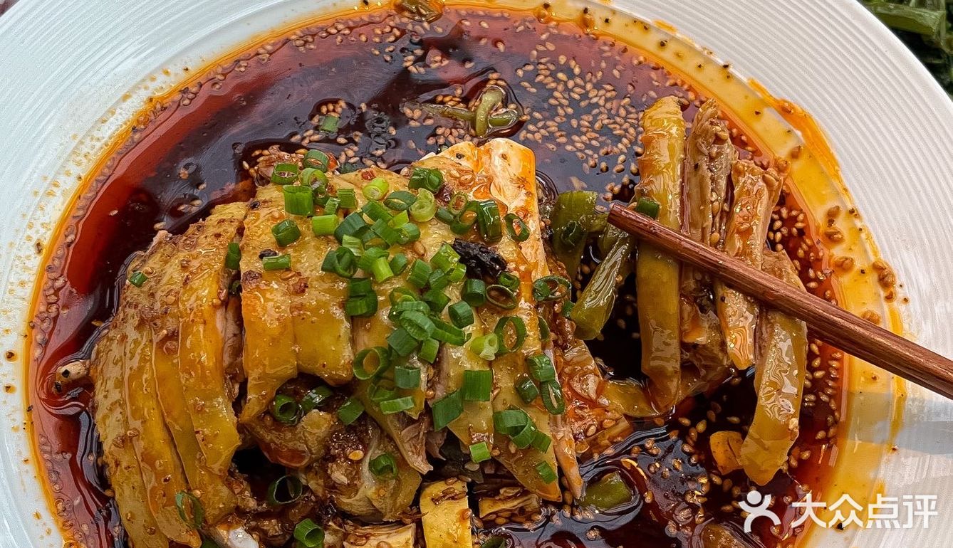 在重庆  一定会和朋友们一直去的音乐餐酒吧～