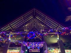 -东海岸人工湖美食村