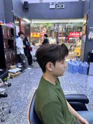 -藤野造型专业烫染接发