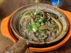 黄鳝牛肉煲仔饭-关氏饮食店