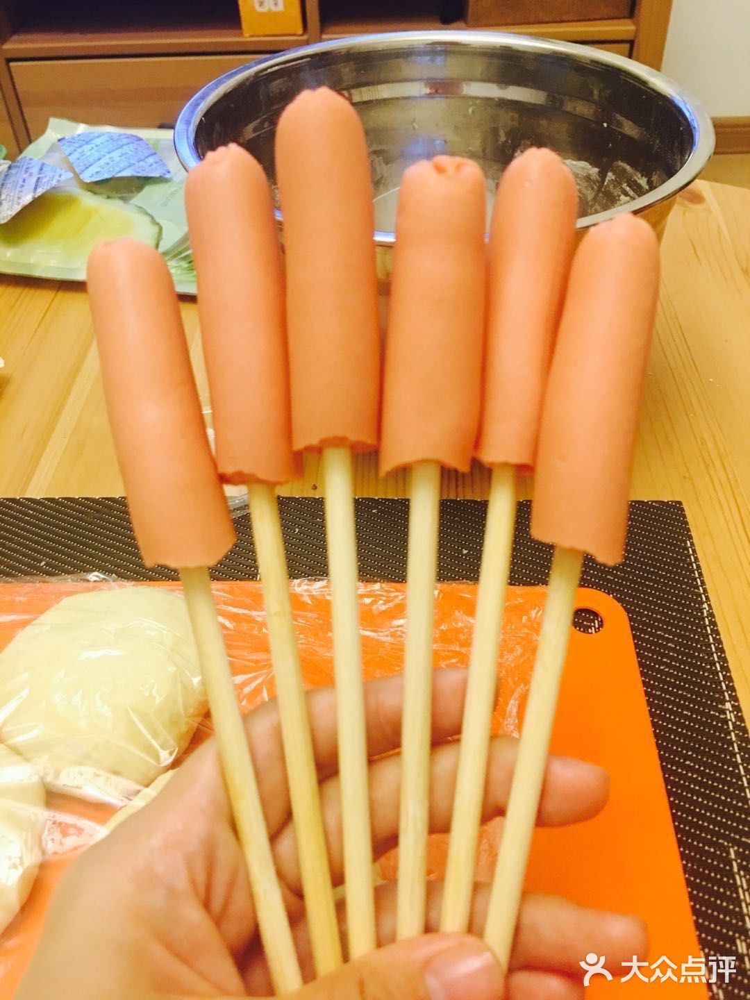 超级无敌好吃的火腿肠面包棒！
