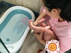 -爱贝尔高端月嫂(母婴护理)