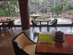 -岷山饭店-芝芝自助餐厅