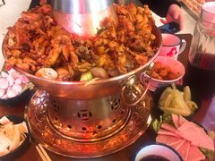 二哥芋儿蛙-炉小二铜锅牛蛙•川湘菜(三里屯店)