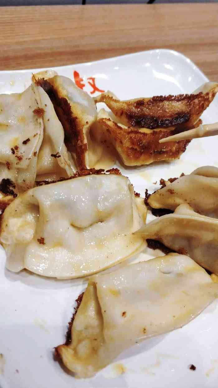 肥叔锅贴(揽湖苑店)-"很喜欢吃肥叔家的锅贴和沙汤,这家生意一如.