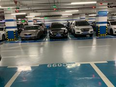 -百联中环购物广场-停车场