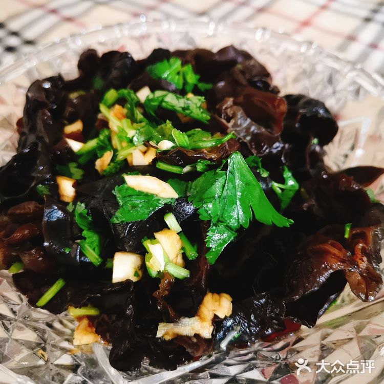 烧了满满一桌好菜招待，住家饭真的太幸福啦