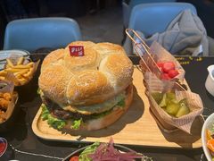 -DEEP·深美式餐吧(五棵松华熙LIVE店)