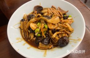 Lao Lüzhí Stir-fried Noodles with Sauce