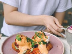 -FLOVIE FLORIST CAFE