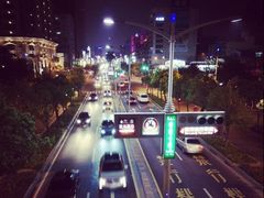 -六合夜市
