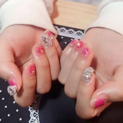 -睫乐园•睫公馆•美睫美甲沙龙