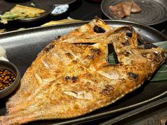 -山川小町·极番烧肉(新地假日广场店)