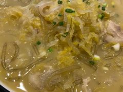 猪肉炖粉条-黄家饺子东北特色菜馆(湖滨商业街店)
