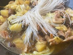 -粘豆包柴火铁锅炖