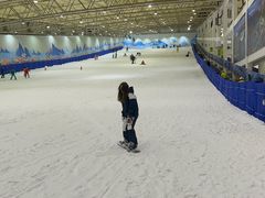 -乔波室内滑雪场