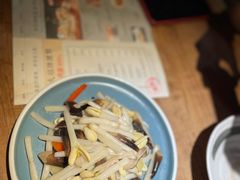 花生芽炒鸡枞菌-水木苼 蔬食料理