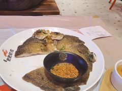 -肥肥虾庄·金牌油焖大虾(首义路店)