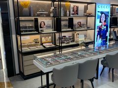 -博士眼镜集团石人工眼镜(虹口万泰店)