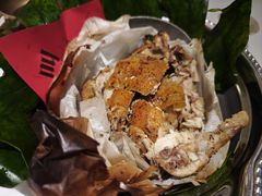 黑胡椒烤杭州叫花鸡-桂满陇·江南茶餐厅·蟹黄小笼汤包(中山公园店)