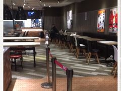 大堂-肯德基(东安路站店)