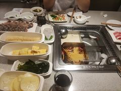 -海底捞火锅(曹安公路店)