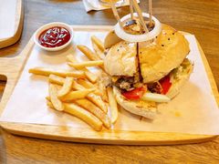 祖母超级至尊汉堡-G+KITCHEN(龙湖狮山天街店)